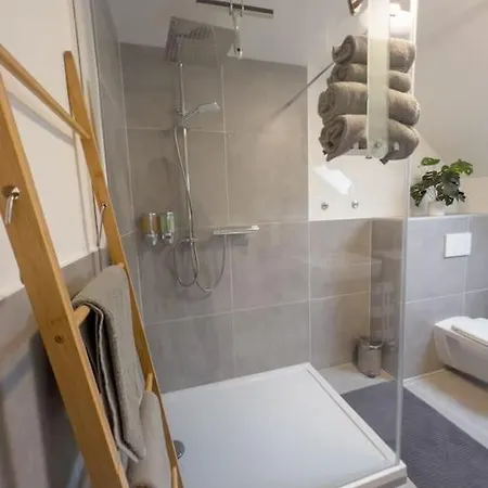 Apartment 2-zimmer 52 Qm Bis Zu 4 Personen *