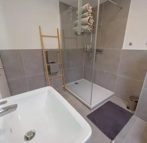 2-zimmer 52 Qm Bis Zu 4 Personen Apartament Winningen